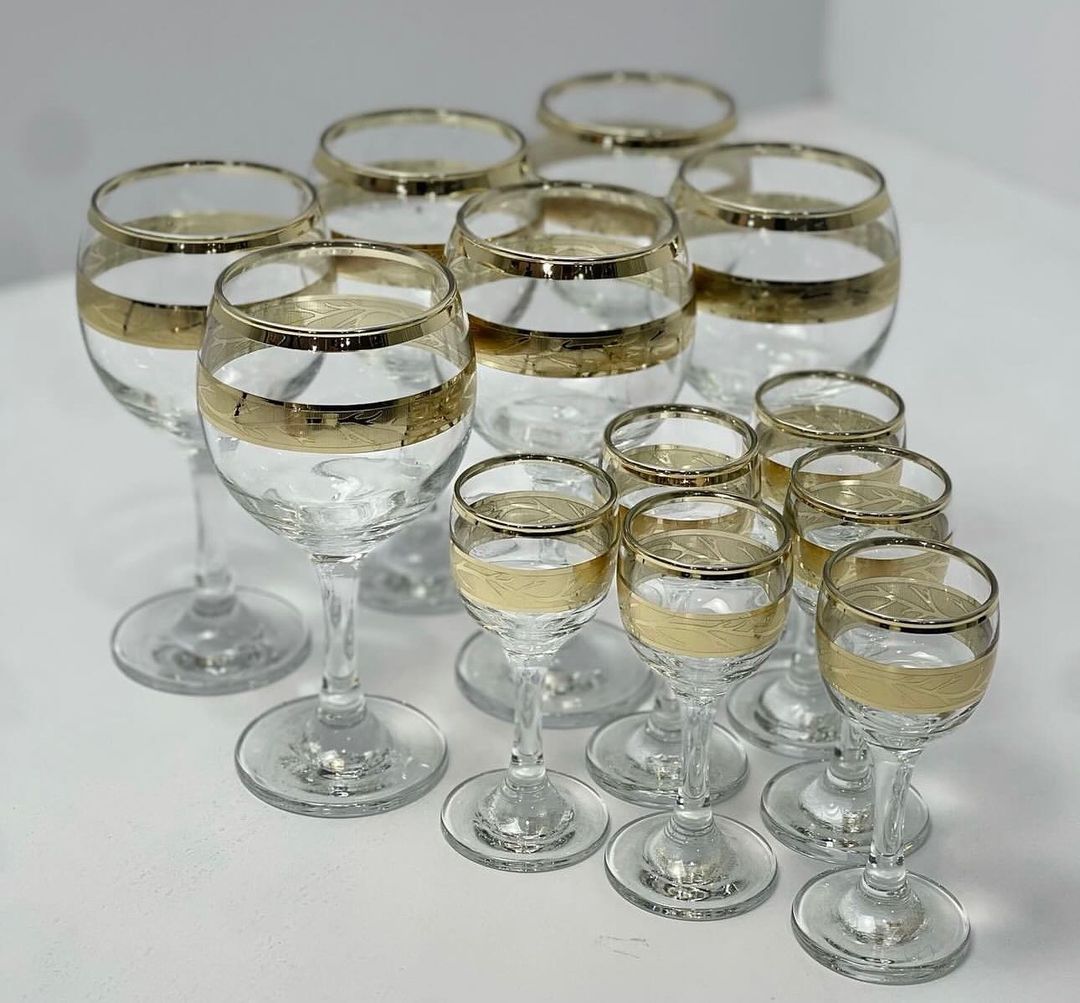 Set Of 12 Glass